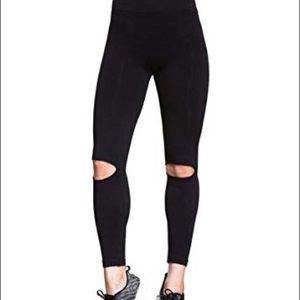 Legging with Knee Slit | Mimichica